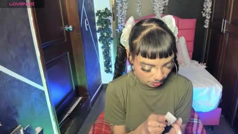 N A F online show from October 21, 7:51 pm