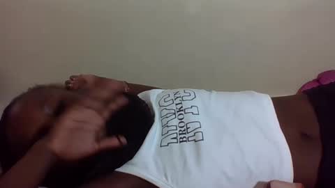 VIVIAN online show from October 25, 11:51 am