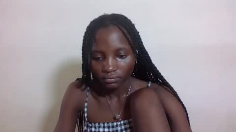 VIVIAN online show from November 3, 7:45 am