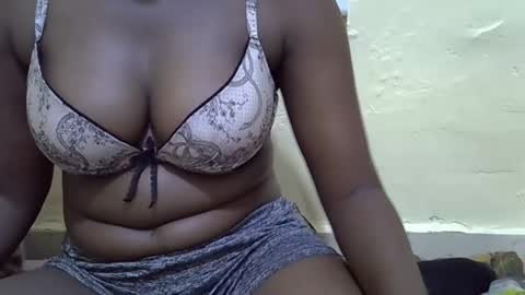 sexypeach98 online show from January 6, 8:23 pm