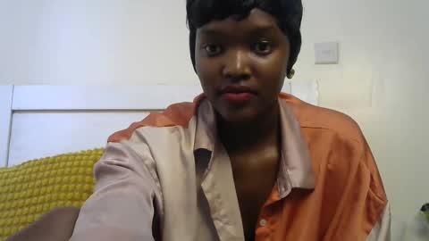 Lee online show from October 26, 11:49 am