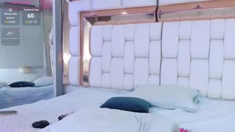 Kendall online show from November 5, 12:32 pm