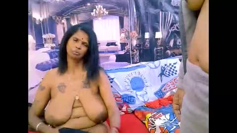 sexyva4u2luv online show from February 20, 6:48 am