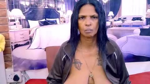sexyva4u2luv online show from July 29, 5:18 am