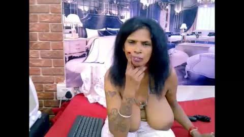 sexyva4u2luv online show from May 27, 1:57 am