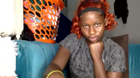 sexywife214537 online show from December 22, 7:50 pm