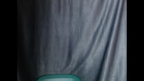 Snapshot of sexyxbunnyxx chatting on December 5, 7:05 am Blue online show from December 5, 7:05 am