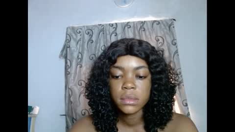 Snapshot of sexyxbunnyxx chatting on February 7, 7:50 am Blue online show from February 7, 7:50 am