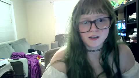 Snapshot of sftpwr chatting on September 17, 12:19 am sftpwr online show from September 17, 12:19 am