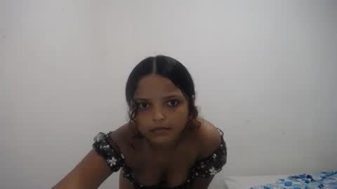 Snapshot of shabrina_xxx chatting on September 10, 10:10 pm shabrina_xxx online show from September 10, 10:10 pm