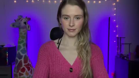 Snapshot of shadebabe chatting on February 16, 6:21 am shadebabe online show from February 16, 6:21 am