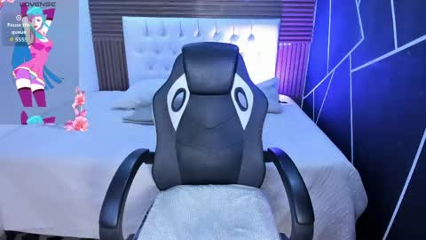 Liz online show from March 22, 10:49 pm