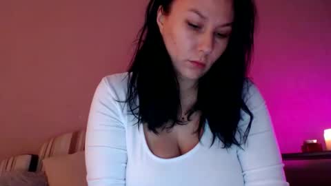 Snapshot of shakeit_good chatting on October 21, 5:55 am Mila online show from October 21, 5:55 am