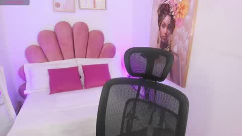 Snapshot of shaleena_ chatting on September 9, 8:41 pm Shalena online show from September 9, 8:41 pm