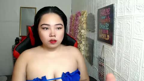 Snapshot of shamcysupsup chatting on March 5, 9:49 am Shamcy online show from March 5, 9:49 am