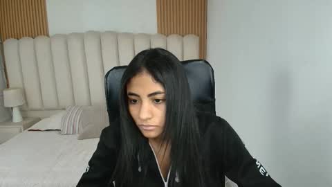 shanelle online show from March 25, 3:34 am