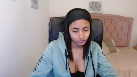 shanelle online show from March 8, 3:48 am