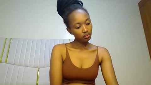 shanizz online show from February 25, 8:42 pm