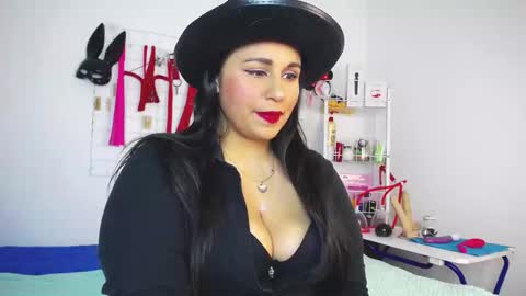 Shannon online show from February 11, 3:52 am