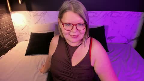 Shannon online show from October 24, 3:41 pm