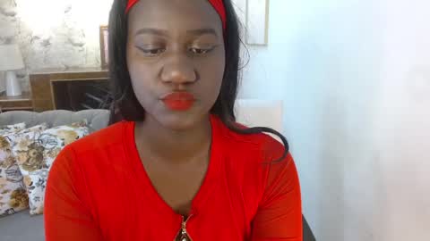 Snapshot of shanntall_tk chatting on February 22, 12:29 pm shanntall_tk online show from February 22, 12:29 pm
