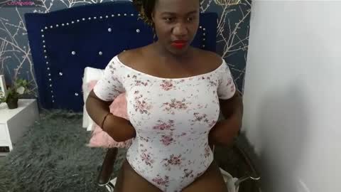 Snapshot of shanntall_tk chatting on February 13, 12:00 pm shanntall_tk online show from February 13, 12:00 pm