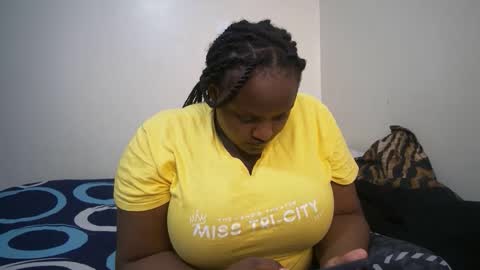 shanny_123 online show from April 16, 11:54 am