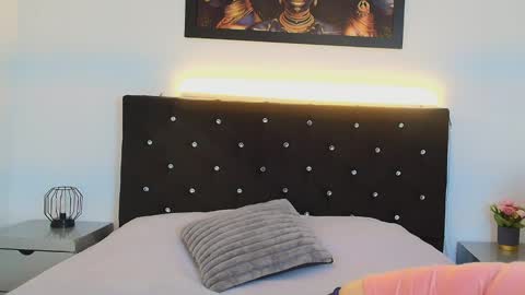  Shanon  online show from March 31, 7:36 pm