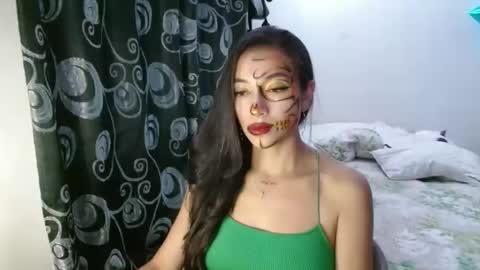 Snapshot of shantal_d01 chatting on October 20, 11:30 pm shantal_d01 online show from October 20, 11:30 pm