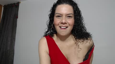 sharickleon11 online show from February 8, 10:51 pm