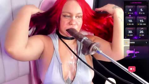 sharlotthe_bigass online show from October 4, 9:30 pm