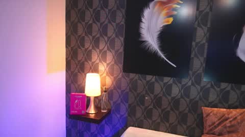 Sharom  online show from March 27, 7:14 pm