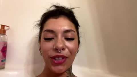 shaylynsky online show from November 7, 3:01 am