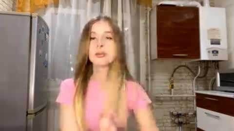 Snapshot of shelapeake chatting on October 17, 8:23 pm Jenny online show from October 17, 8:23 pm