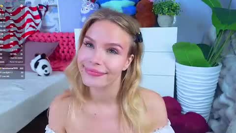 Lina online show from July 7, 7:23 am