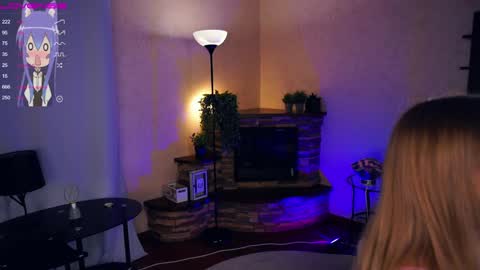 Snapshot of shelleybuss chatting on December 16, 7:43 pm Shelley night Tate day online show from December 16, 7:43 pm