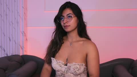 Snapshot of shelleymorell chatting on March 3, 12:20 pm Transmission schedule Monday - Friday 715 am to 200 pm time Colombia online show from March 3, 12:20 pm