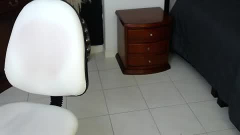 sheryl_jones online show from April 15, 4:51 pm