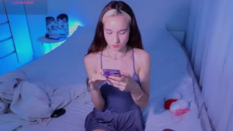 Sheyli online show from June 14, 1:33 pm