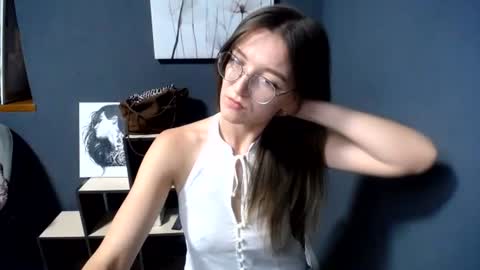 Jesica online show from July 3, 7:47 am