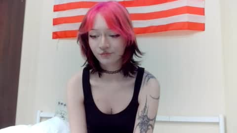 Luna online show from February 22, 7:59 pm