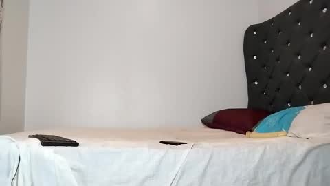 Shi-ro online show from November 2, 11:46 am