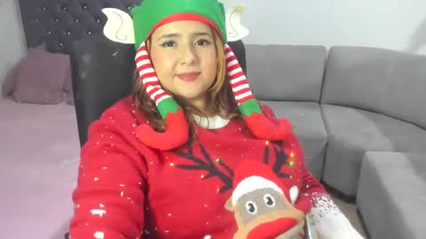 Shofia Beltran online show from December 25, 11:20 pm