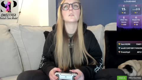 Snapshot of short_sweetpea chatting on January 7, 12:24 am short sweetpea online show from January 7, 12:24 am