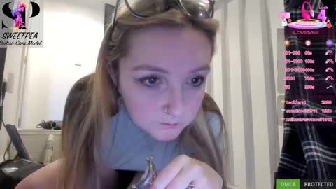 Snapshot of short_sweetpea chatting on March 6, 7:36 am short sweetpea online show from March 6, 7:36 am