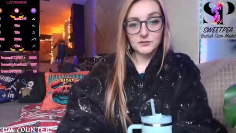 Snapshot of short_sweetpea chatting on October 5, 5:18 pm short sweetpea online show from October 5, 5:18 pm