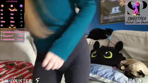 Snapshot of short_sweetpea chatting on October 16, 8:39 am short sweetpea online show from October 16, 8:39 am