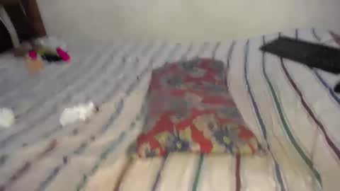 Snapshot of shortandsweete chatting on December 8, 3:00 am shawry online show from December 8, 3:00 am