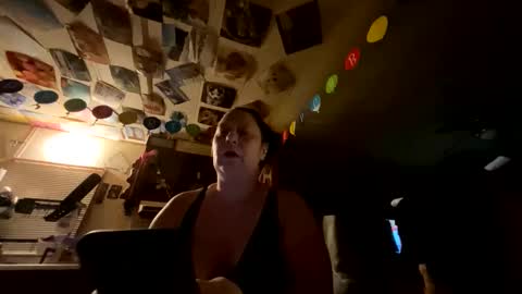 shorty920505 online show from May 31, 6:41 am