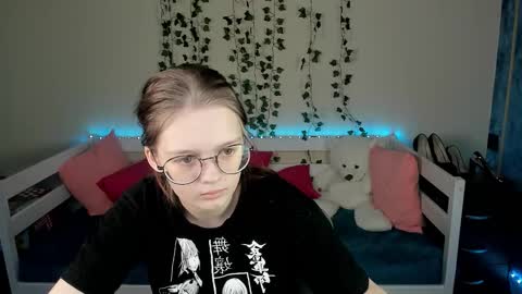 Snapshot of shy_elina01 chatting on October 13, 12:41 pm shy_elina01 online show from October 13, 12:41 pm